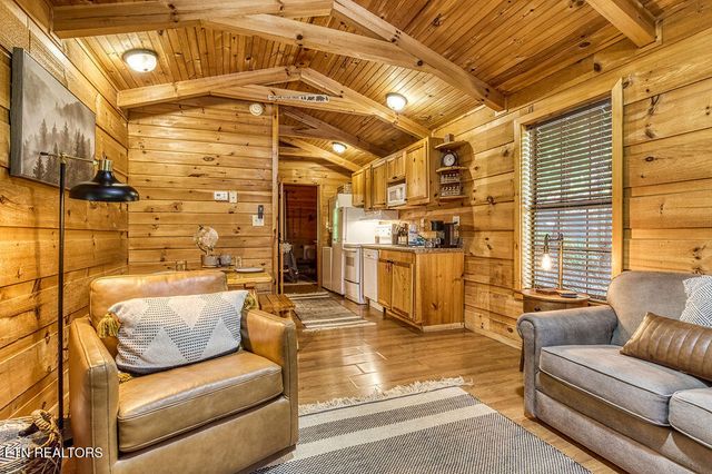 1003 Sumac Court, Sevierville, TN 37876