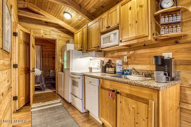 1003 Sumac Court, Sevierville, TN 37876