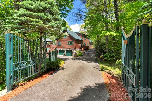 35 Falcon Crest Loop, Maggie Valley, NC 28751