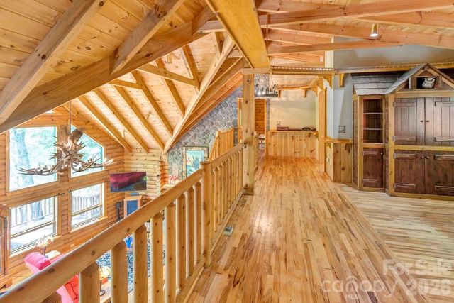 35 Falcon Crest Loop, Maggie Valley, NC 28751