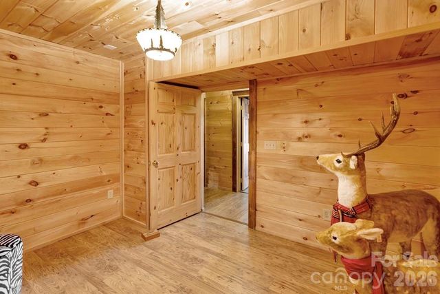 35 Falcon Crest Loop, Maggie Valley, NC 28751