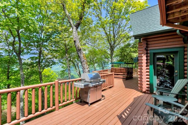 35 Falcon Crest Loop, Maggie Valley, NC 28751