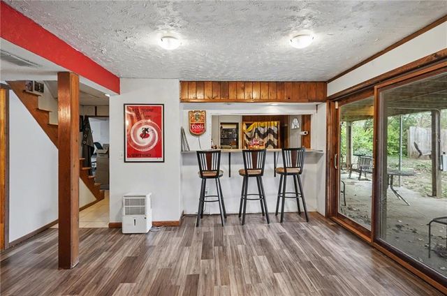 2933 Harvard Road, Lawrence, KS 66049