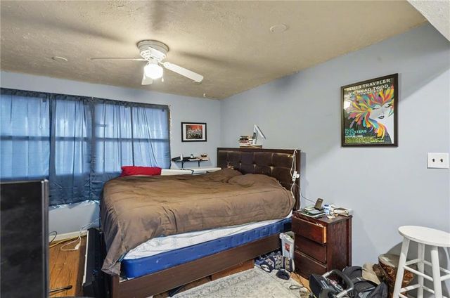 2933 Harvard Road, Lawrence, KS 66049