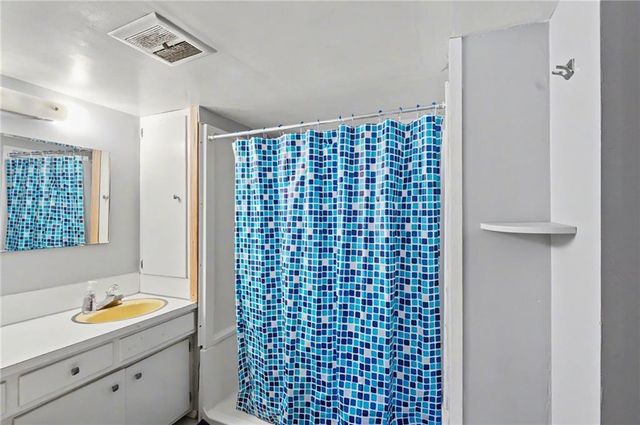 2933 Harvard Road, Lawrence, KS 66049