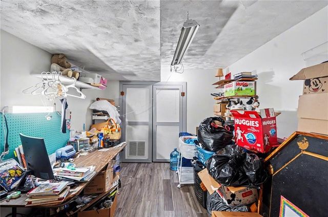 2933 Harvard Road, Lawrence, KS 66049