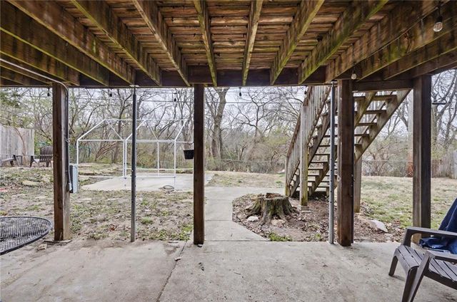 2933 Harvard Road, Lawrence, KS 66049