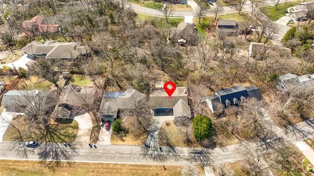 2933 Harvard Road, Lawrence, KS 66049