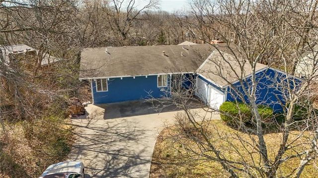 2933 Harvard Road, Lawrence, KS 66049