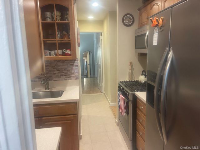 124 S Park Avenue 1-P, Rockville Centre, NY 11570