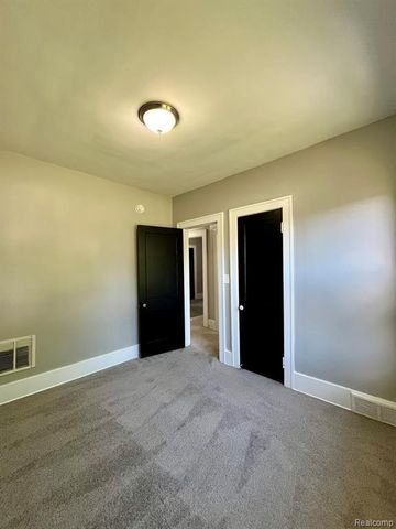 170 Bondie Street, Wyandotte, MI 48192