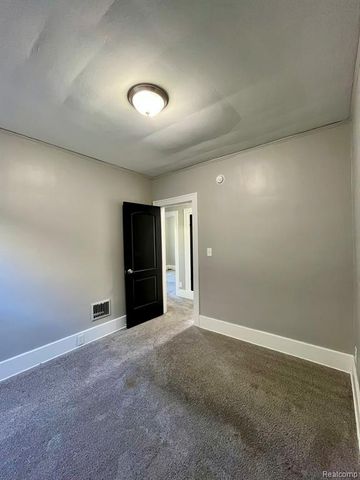 170 Bondie Street, Wyandotte, MI 48192