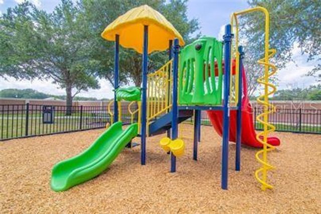 2414 CARAVELLE CIRCLE, Kissimmee, FL 34746