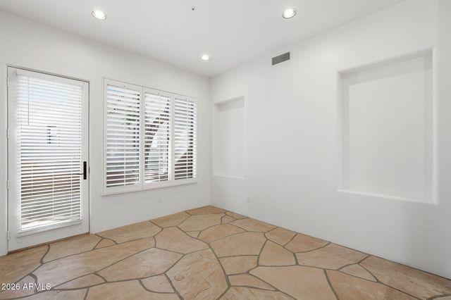 10962 E DALE Lane, Scottsdale, AZ 85262