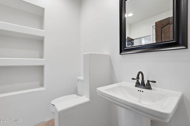 10962 E DALE Lane, Scottsdale, AZ 85262