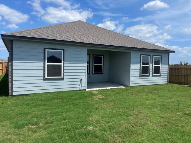3118 Tanzanite Chase Drive, Angleton, TX 77515