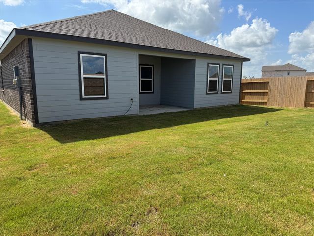 3118 Tanzanite Chase Drive, Angleton, TX 77515