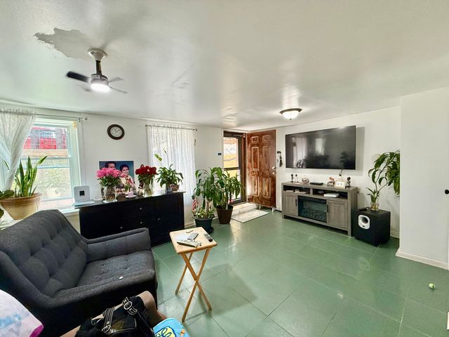 2012 W 21st Place, Chicago, IL 60608