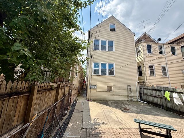 2012 W 21st Place, Chicago, IL 60608
