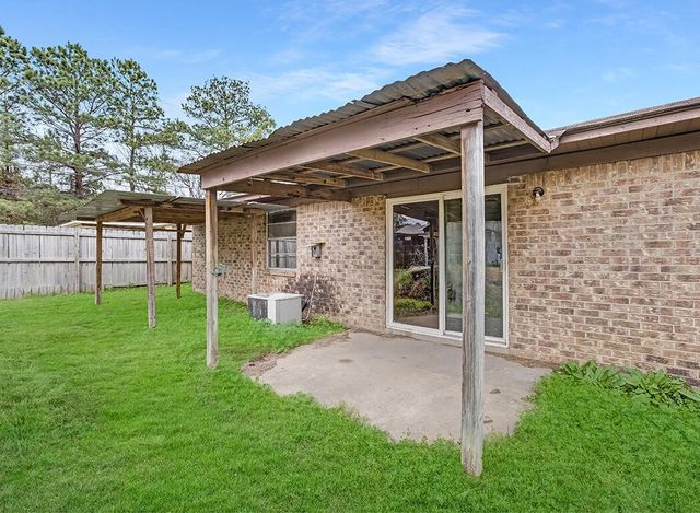 165 Greenforest Trail, Nash, TX 75569