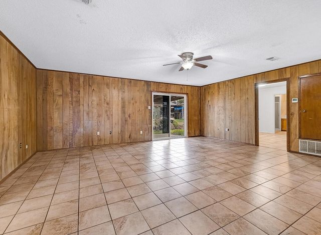 165 Greenforest Trail, Nash, TX 75569