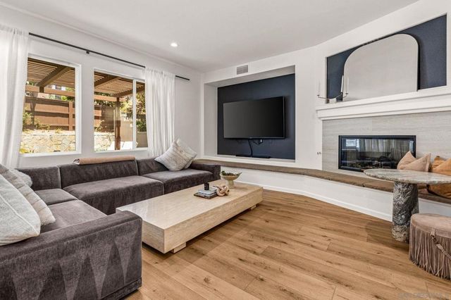 13133 Via Canyon Dr., San Diego, CA 92129