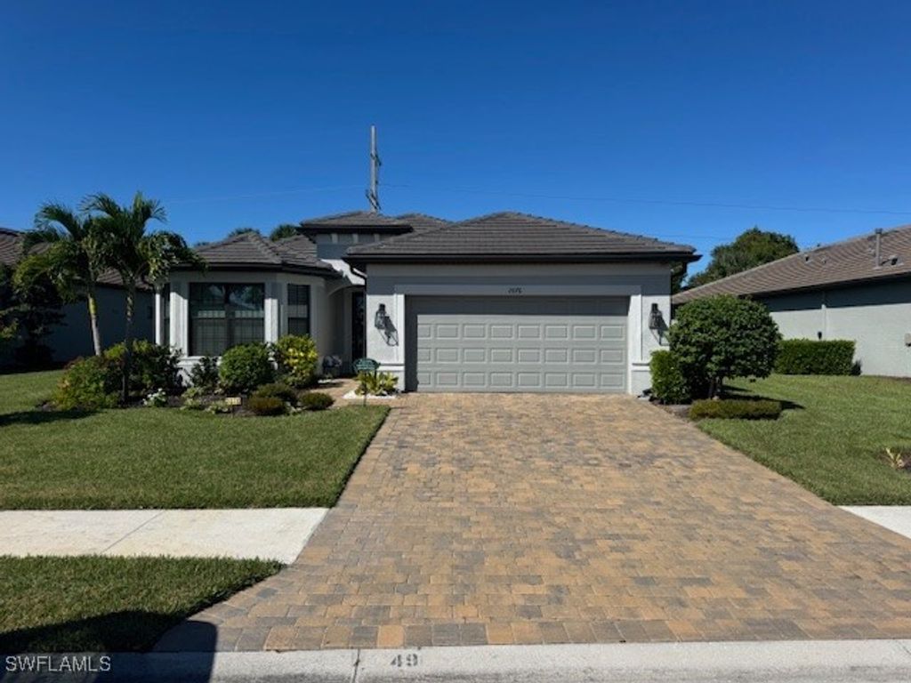 2076 Yellowfin CIR, Naples, FL 34114
