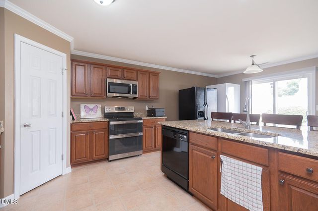 1006 Collington Drive, Mebane, NC 27302