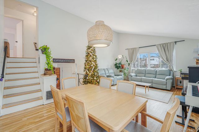 7 Seneca Drive, Commack, NY 11725