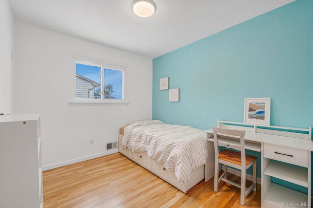 7 Seneca Drive, Commack, NY 11725