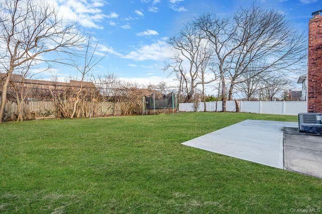 7 Seneca Drive, Commack, NY 11725