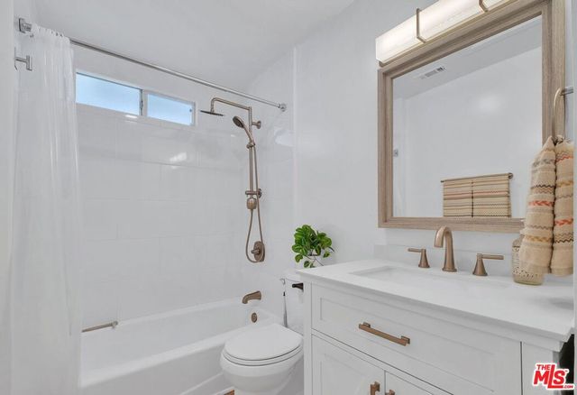2821 2nd Street, Santa Monica, CA 90405