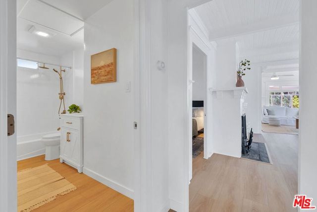 2821 2nd Street, Santa Monica, CA 90405