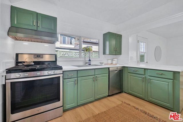 2821 2nd Street, Santa Monica, CA 90405