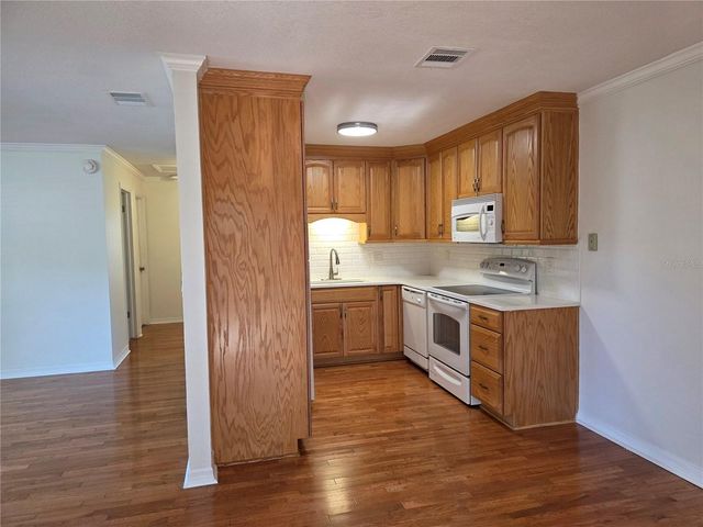 14602 PINE GLEN CIRCLE, Lutz, FL 33559