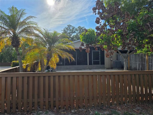 14602 PINE GLEN CIRCLE, Lutz, FL 33559