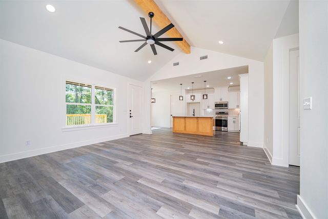 24016 Birdie Ln, Gladewater, TX 75647