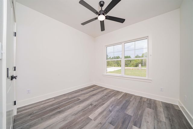 24016 Birdie Ln, Gladewater, TX 75647