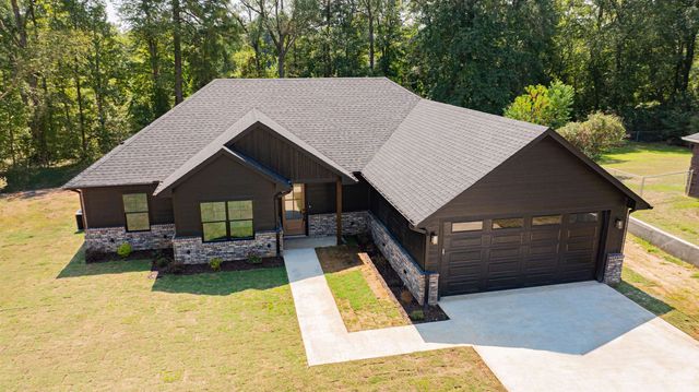 24016 Birdie Ln, Gladewater, TX 75647