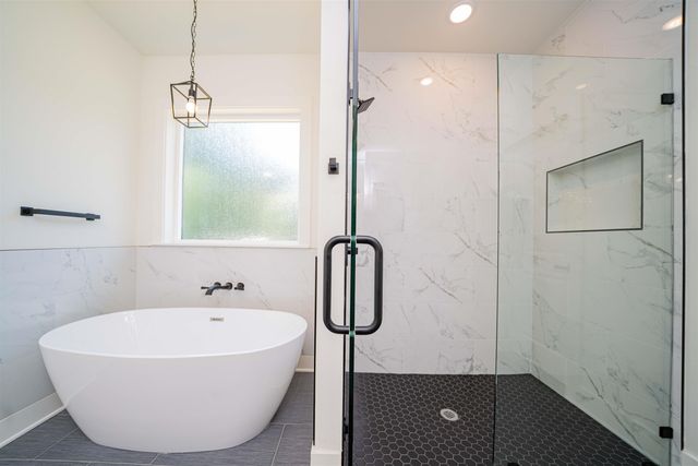 24016 Birdie Ln, Gladewater, TX 75647