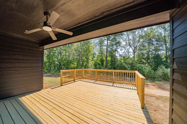 24016 Birdie Ln, Gladewater, TX 75647