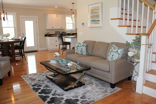 113 Compass Point Drive 92, Douglas, MA 01516