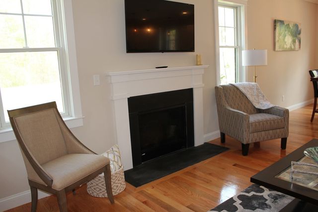 113 Compass Point Drive 92, Douglas, MA 01516