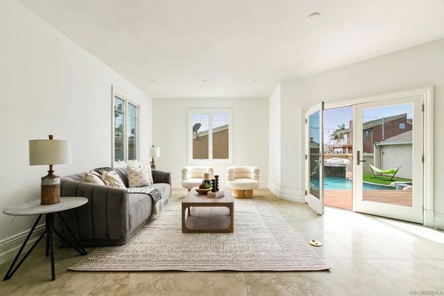 4120 Bayard St, San Diego, CA 92109