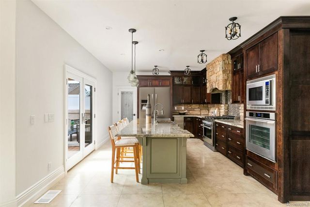 4120 Bayard St, San Diego, CA 92109