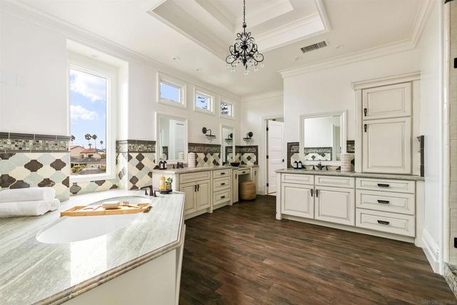 4120 Bayard St, San Diego, CA 92109