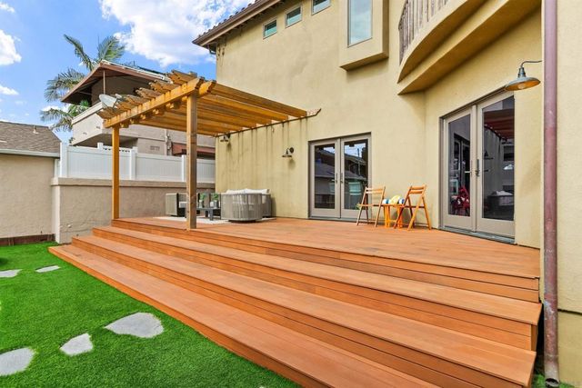 4120 Bayard St, San Diego, CA 92109