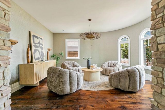 4120 Bayard St, San Diego, CA 92109