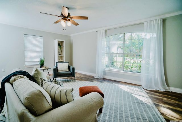 145 BOBWHITE TRL, Seguin, TX 78155