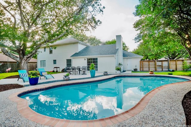 145 BOBWHITE TRL, Seguin, TX 78155